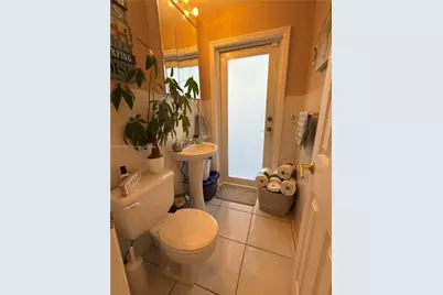 17221 NW 82nd Ave, Hialeah, FL 33015 - Photo 13