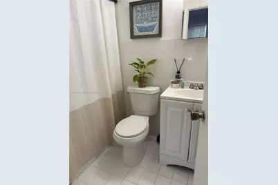 17221 NW 82nd Ave, Hialeah, FL 33015 - Photo 19