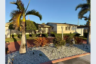 17221 NW 82nd Ave, Hialeah, FL 33015 - Photo 1
