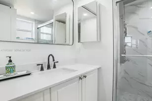 9001 Sunrise Lakes Blvd, Sunrise, FL 33322 - Photo 19