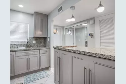 9001 Sunrise Lakes Blvd #301, Sunrise, FL 33322 - Photo 5