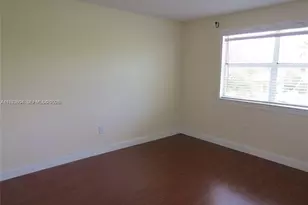 216 Lakeside Cir, Sunrise, FL 33326 - Photo 11