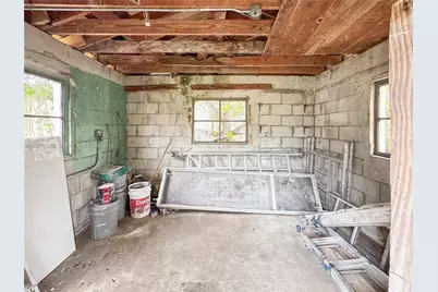 1035 NW 64th St, Miami, FL 33150 - Photo 21