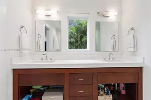 408 Como Ave, Coral Gables, FL 33146 - Photo 11