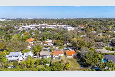 5730 SW 42nd Ter, South Miami, FL 33155 - Photo 11