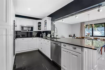 20220 Highland Lakes Blvd, Miami, FL 33179 - Photo 7