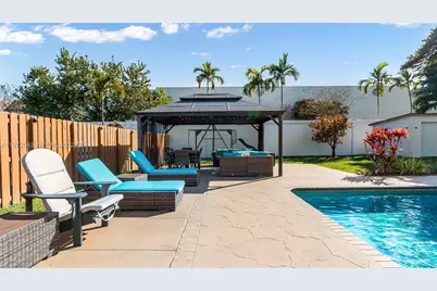 9986 NW 52nd St, Sunrise, FL 33351 - Photo 37