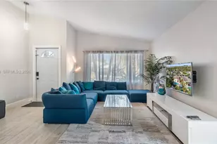 9986 NW 52nd St, Sunrise, FL 33351 - Photo 11