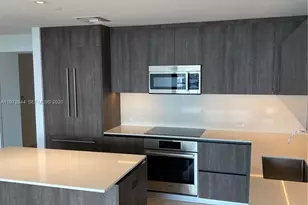 88 SW 7th St, Miami, FL 33130 - Photo 3