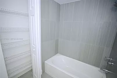 17425 NW 67th Pl #B-13, Hialeah, FL 33015 - Photo 21