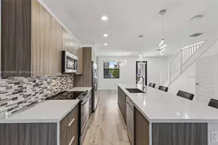 10455 NW 82nd St, Doral, FL 33178 - Photo 13