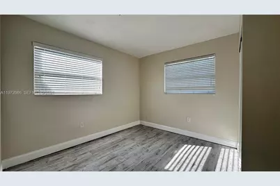 8450 NW 26th St, Sunrise, FL 33322 - Photo 15