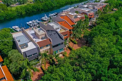 5990 Paradise Point Dr #5990, Palmetto Bay, FL 33157 - Photo 5