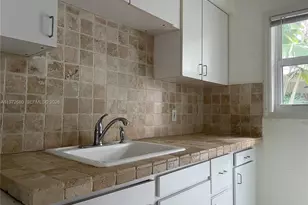 4780 Pine Tree Dr, Miami Beach, FL 33140 - Photo 11