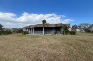 5724 S Bayberry Ln, Tamarac, FL 33319 - Photo 3