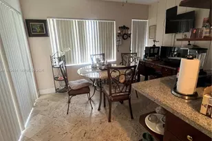 5724 S Bayberry Ln, Tamarac, FL 33319 - Photo 9
