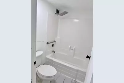 1402 NW 80th Ave #107, Margate, FL 33063 - Photo 9