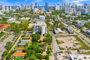 2421 NE 187th St, Miami, FL 33180 - Photo 41