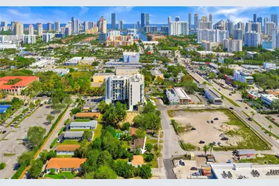 2421 NE 187th St, Miami, FL 33180 - Photo 43