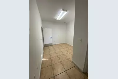 2431 W 80th St #5-C, Hialeah, FL 33016 - Photo 5