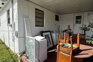 831 NW 34th Ave, Miami, FL 33125 - Photo 13
