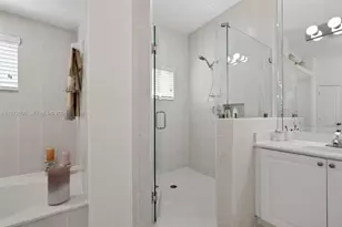 16613 NW 77th Path, Miami Lakes, FL 33016 - Photo 29