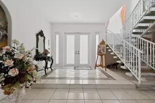 16613 NW 77th Path, Miami Lakes, FL 33016 - Photo 9