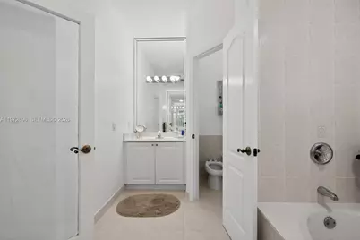 16613 NW 77th Path, Miami Lakes, FL 33016 - Photo 23