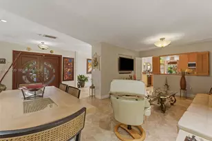 9475 SW 70th St, Miami, FL 33173 - Photo 5