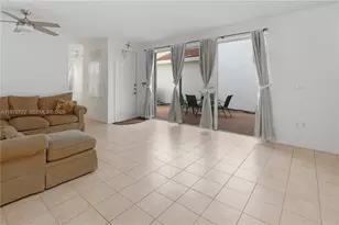 1521 Seagrape Way, Hollywood, FL 33019 - Photo 9