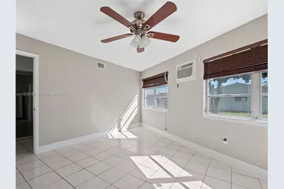 7504 NW 70th Ave, Tamarac, FL 33321 - Photo 17