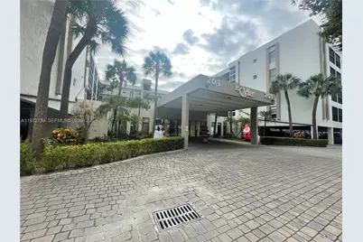 201 178th Dr #334, Sunny Isles Beach, FL 33160 - Photo 3