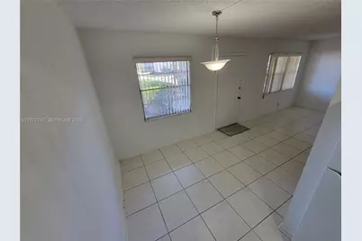 300 SW 134th Way #113E, Pembroke Pines, FL 33027 - Photo 9