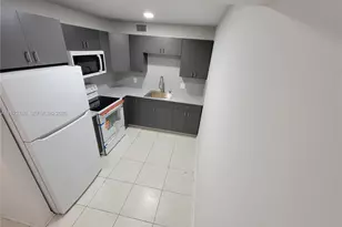300 SW 134th Way, Pembroke Pines, FL 33027 - Photo 9