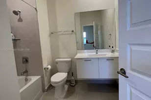 7915 NW 104th Ave, Doral, FL 33178 - Photo 17