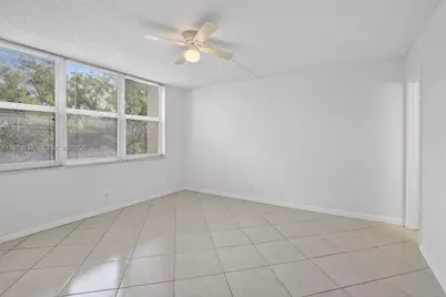 3300 W Rolling Hills Cir #302, Davie, FL 33328 - Photo 13