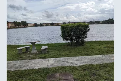 300 NE 191st St #211, Miami, FL 33179 - Photo 3