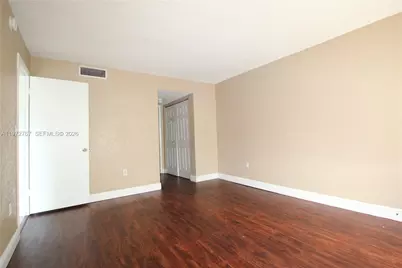 4235 N University Dr #302, Sunrise, FL 33351 - Photo 27