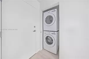 32 NW 14th Ave, Miami, FL 33125 - Photo 21