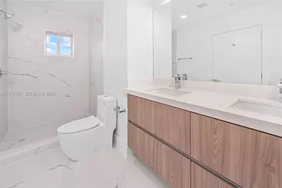 32 NW 14th Ave #1, Miami, FL 33125 - Photo 9