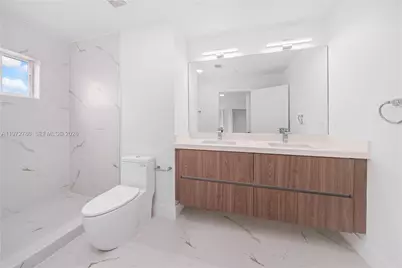 32 NW 14th Ave #1, Miami, FL 33125 - Photo 7