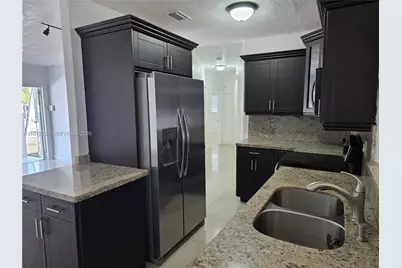 6240 NW 114th St #6240, Hialeah, FL 33012 - Photo 7