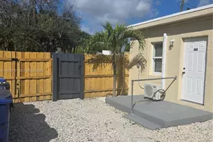 632 NW 14th Terrace, Fort Lauderdale, FL 33311 - Photo 7