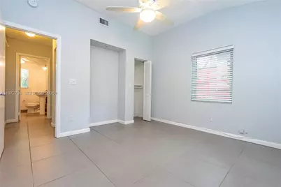 330 NE 86 St, El Portal, FL 33138 - Photo 5