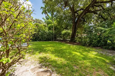 330 NE 86 St, El Portal, FL 33138 - Photo 7