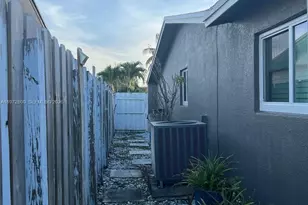 11421 NW 30th Pl, Sunrise, FL 33323 - Photo 31