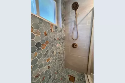 2430 NE 135th St #201, North Miami, FL 33181 - Photo 21