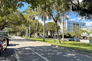 2430 NE 135th St, North Miami, FL 33181 - Photo 27