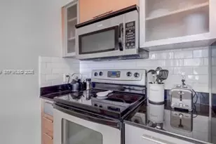 1750 N Bayshore Dr, Miami, FL 33132 - Photo 9