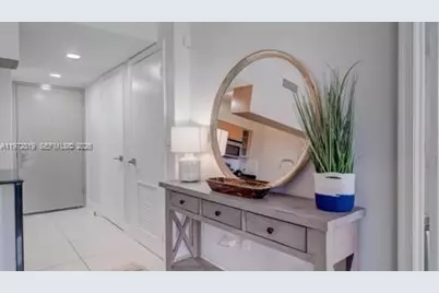 1750 N Bayshore Dr #1712, Miami, FL 33132 - Photo 11